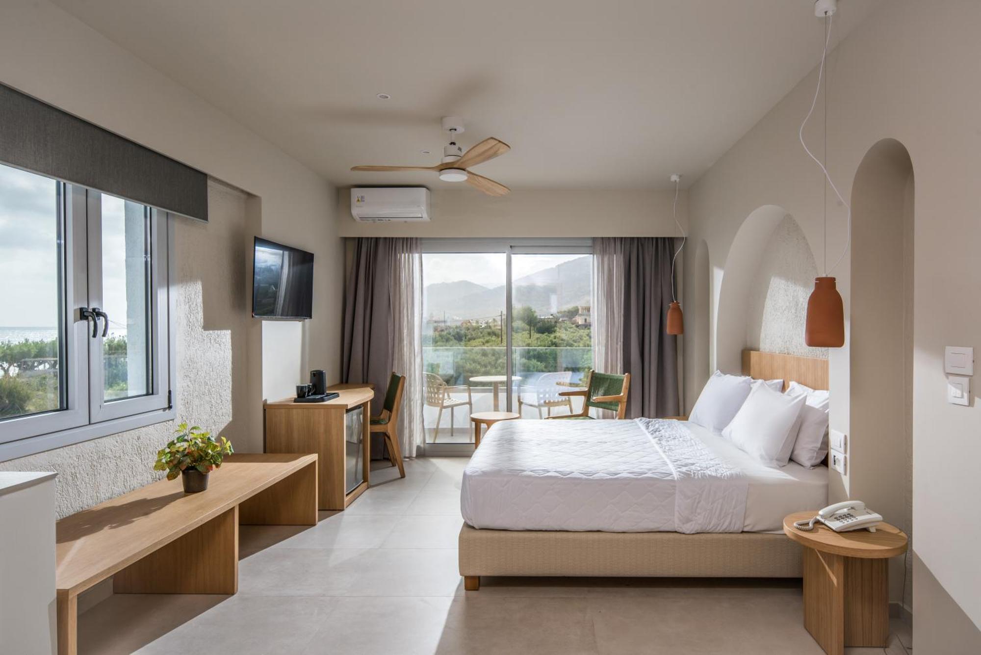 South Coast Hotel Makry Gialos  Exterior photo